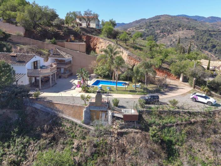 Image No.49-4 Bed Villa / Detached for sale