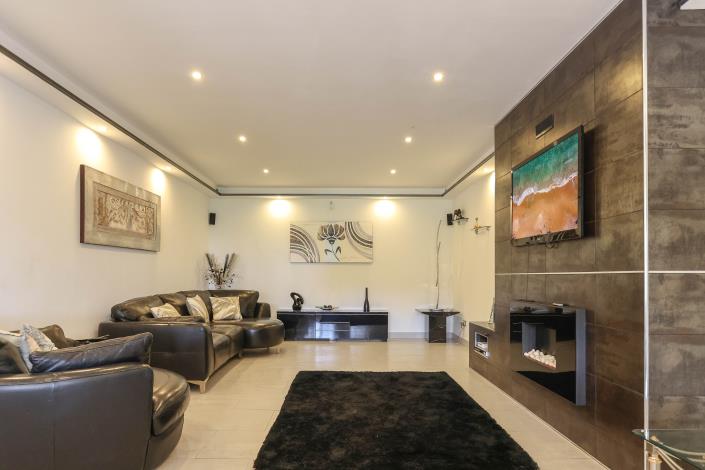 Image No.3-5 Bed Villa / Detached for sale