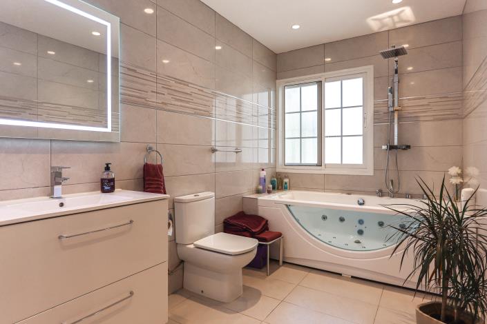 Image No.26-5 Bed Villa / Detached for sale