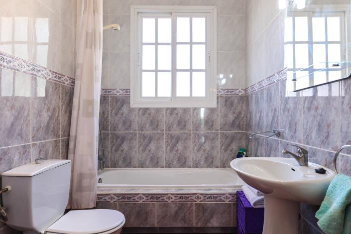 Image No.34-5 Bed Villa / Detached for sale