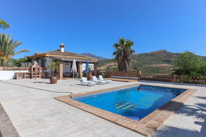 Image No.38-4 Bed Villa / Detached for sale