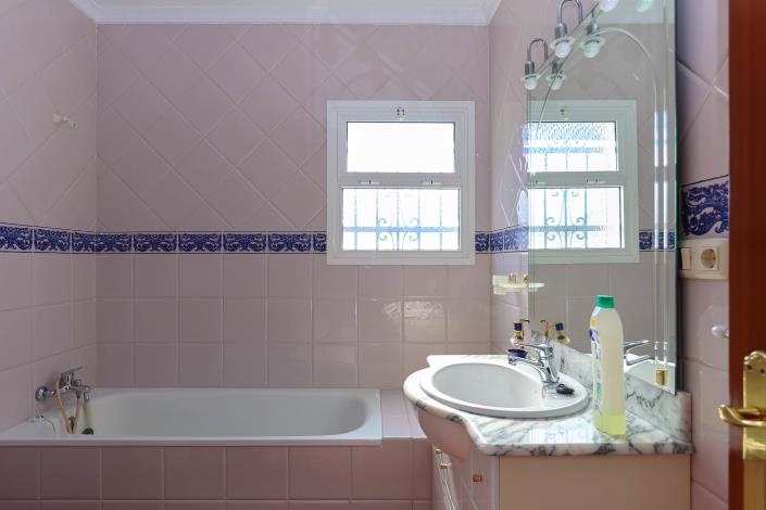 Image No.21-Villa / Détaché de 3 chambres à vendre à Alozaina