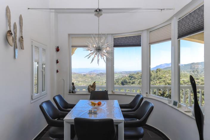 Image No.22-4 Bed Villa / Detached for sale