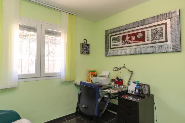 Image No.35-4 Bed Villa / Detached for sale