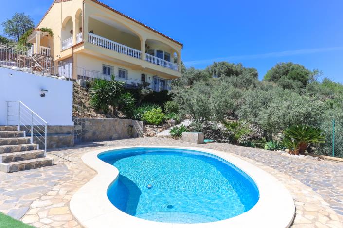 Image No.59-4 Bed Villa / Detached for sale