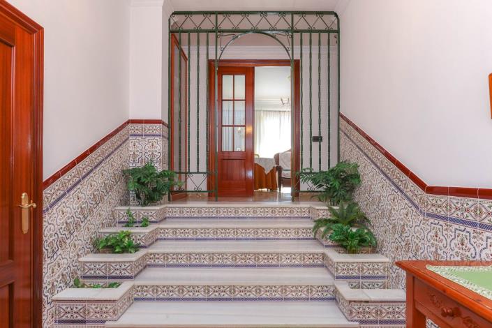 Image No.3-4 Bed Townhouse for sale