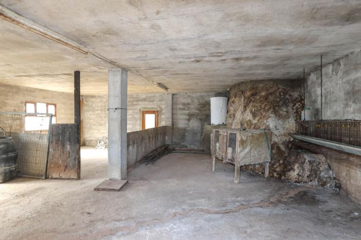 Image No.37-4 Bed Townhouse for sale