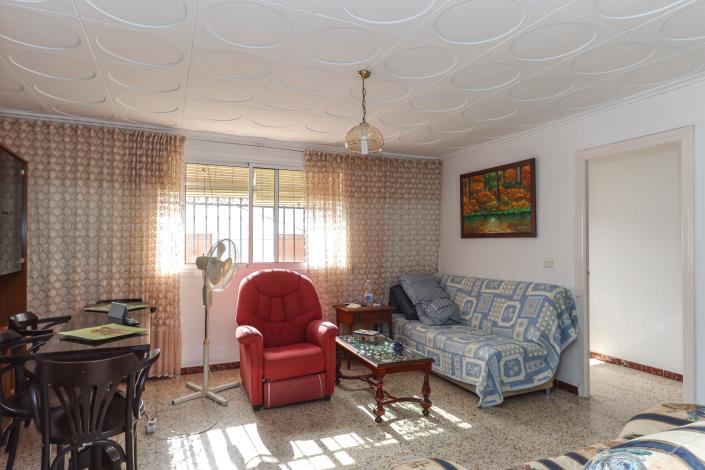 Image No.8-4 Bed Villa / Detached for sale