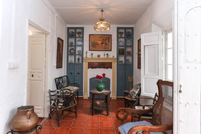 Image No.9-5 Bed Townhouse for sale