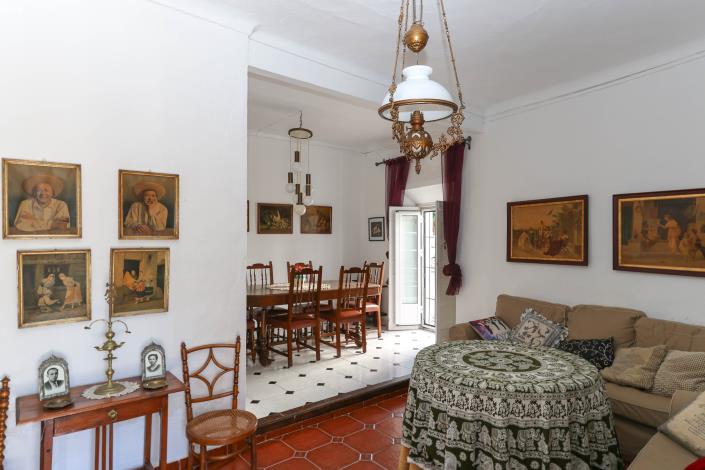 Image No.23-5 Bed Townhouse for sale