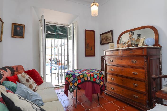 Image No.26-5 Bed Townhouse for sale