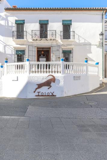 Image No.52-5 Bed Townhouse for sale