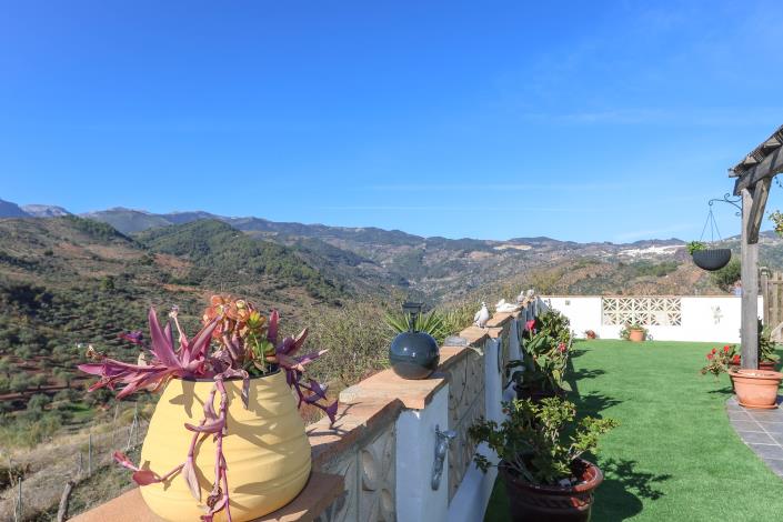 Image No.10-3 Bed Villa / Detached for sale