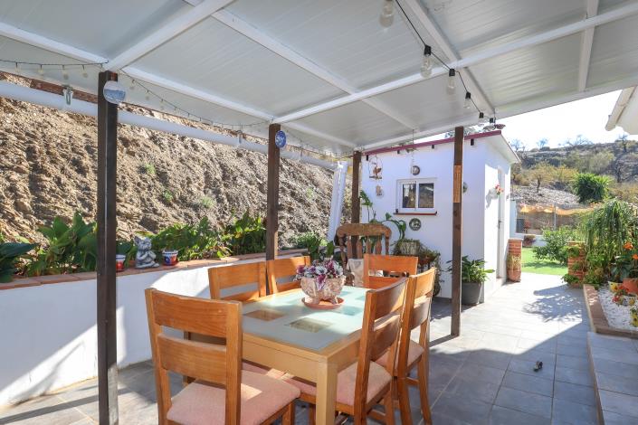 Image No.37-3 Bed Villa / Detached for sale