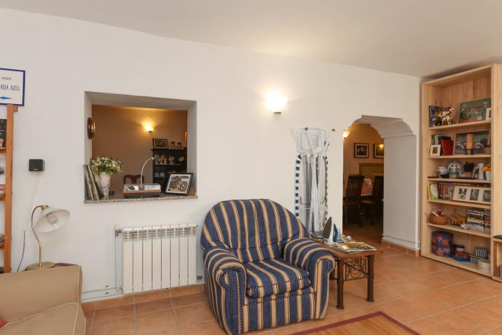 Image No.15-6 Bed Townhouse for sale