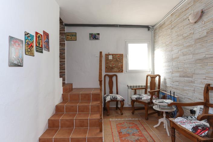 Image No.27-6 Bed Townhouse for sale