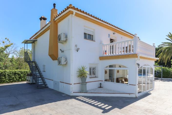 Image No.39-5 Bed Villa / Detached for sale