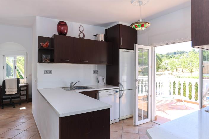 Image No.43-5 Bed Villa / Detached for sale