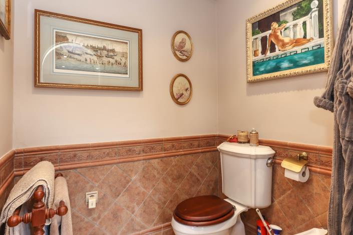 Image No.46-5 Bed Villa / Detached for sale