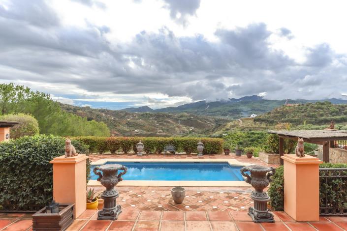 Image No.3-5 Bed Villa / Detached for sale