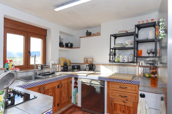 Image No.20-3 Bed Townhouse for sale