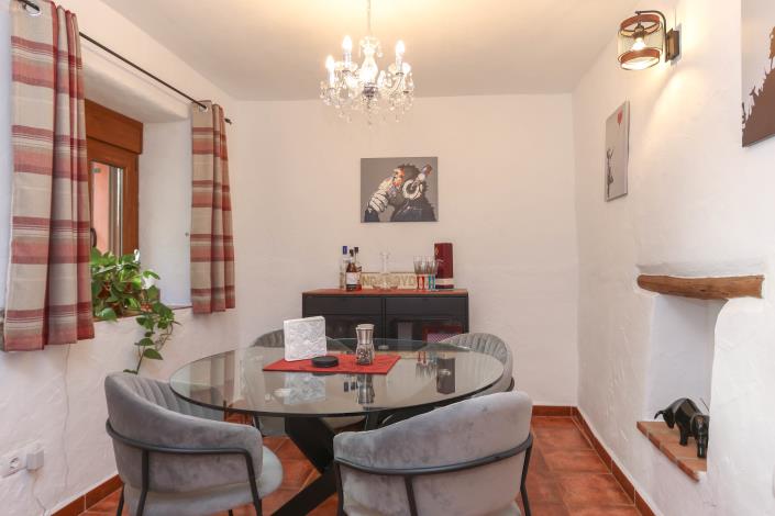 Image No.9-3 Bed Townhouse for sale