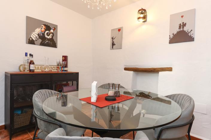 Image No.12-3 Bed Townhouse for sale