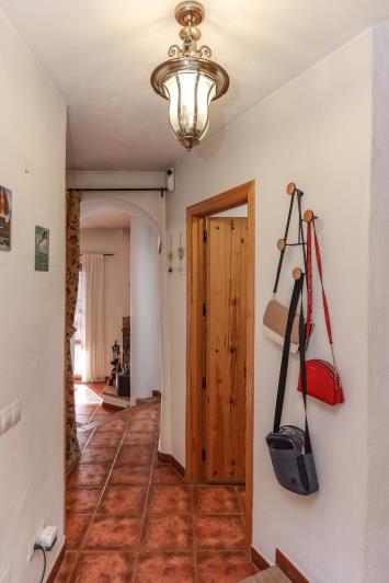 Image No.13-3 Bed Townhouse for sale