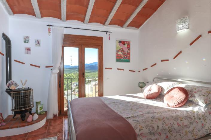 Image No.27-3 Bed Townhouse for sale