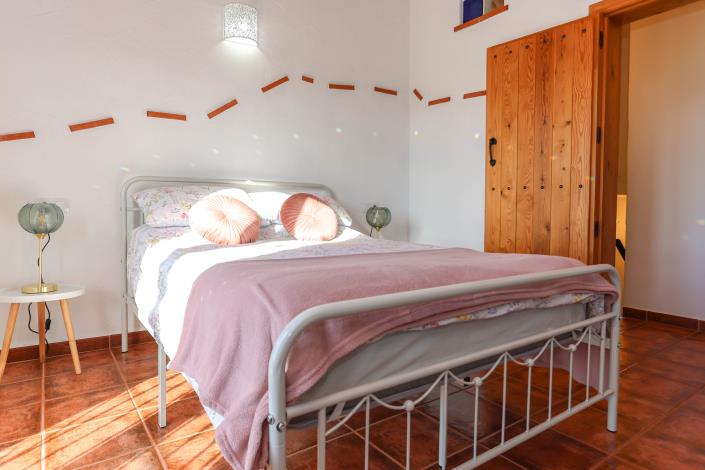 Image No.30-3 Bed Townhouse for sale