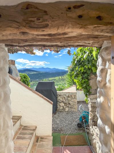 Image No.53-3 Bed Townhouse for sale