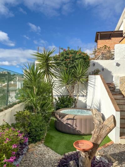 Image No.55-3 Bed Townhouse for sale