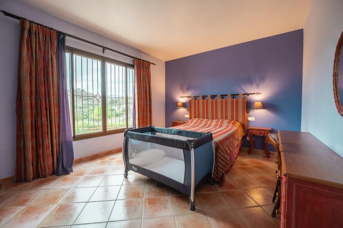 Image No.20-4 Bed Villa / Detached for sale