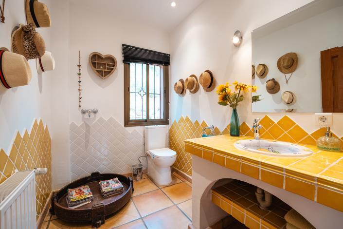 Image No.22-4 Bed Villa / Detached for sale