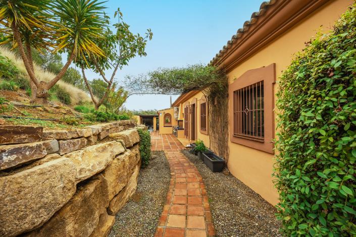 Image No.26-4 Bed Villa / Detached for sale