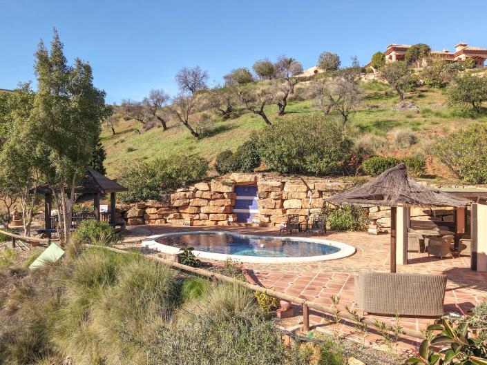 Image No.37-4 Bed Villa / Detached for sale