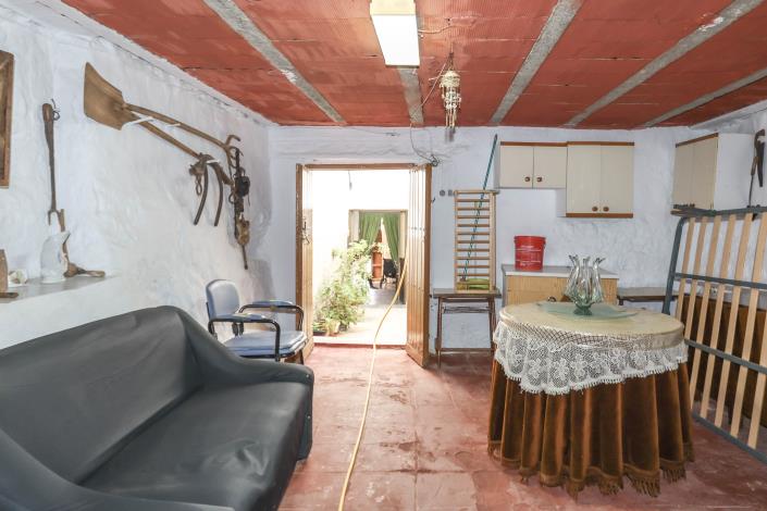 Image No.6-4 Bed Townhouse for sale