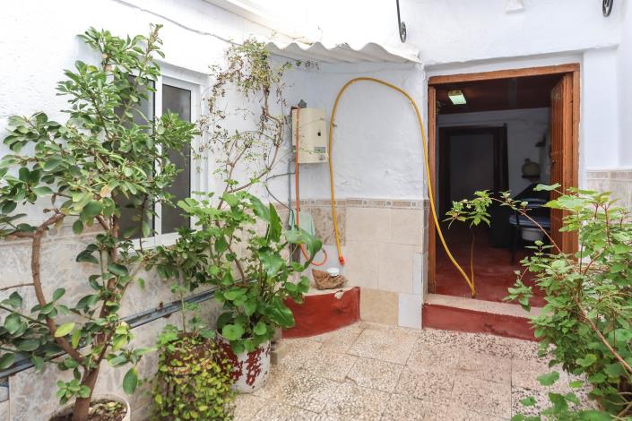 Image No.15-4 Bed Townhouse for sale