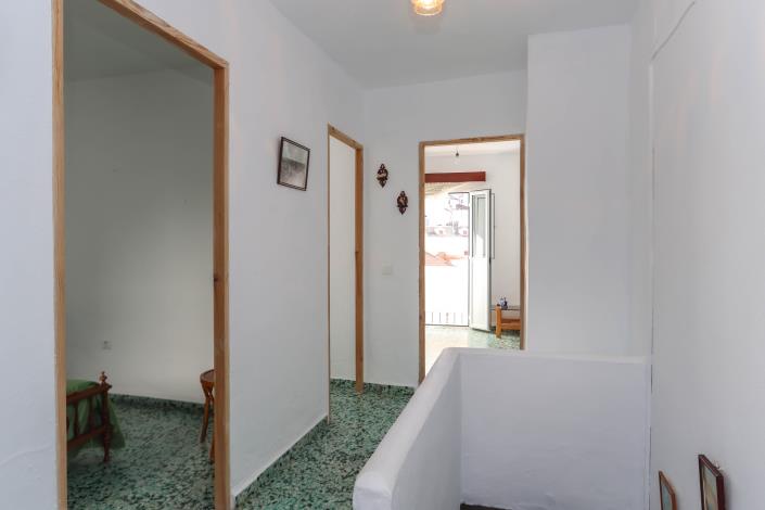 Image No.19-4 Bed Townhouse for sale