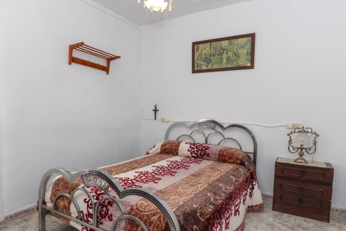 Image No.28-4 Bed Townhouse for sale