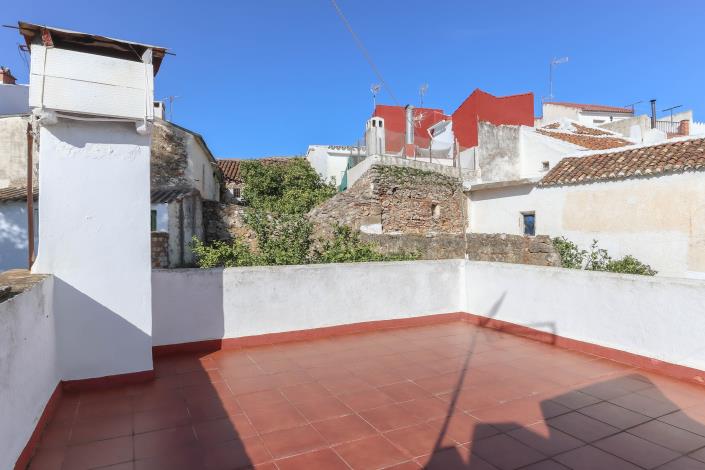 Image No.33-4 Bed Townhouse for sale