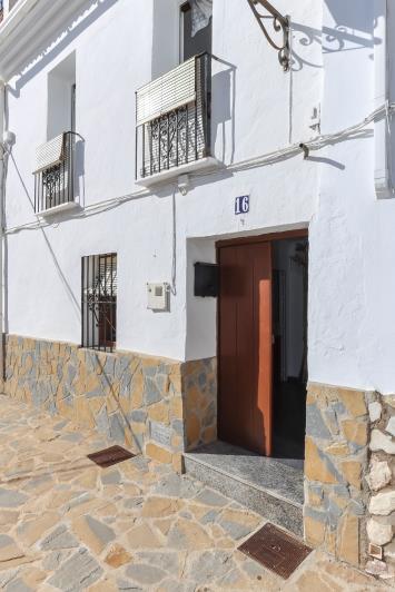 Image No.40-4 Bed Townhouse for sale