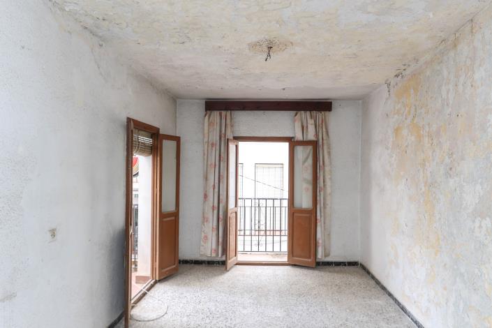 Image No.8-2 Bed Townhouse for sale