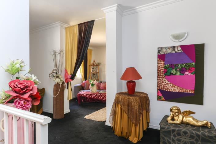 Image No.17-3 Bed Townhouse for sale