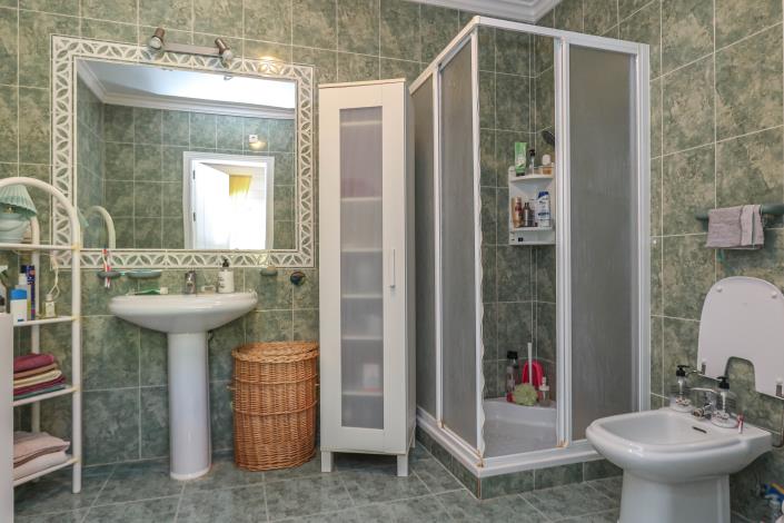 Image No.22-3 Bed Townhouse for sale