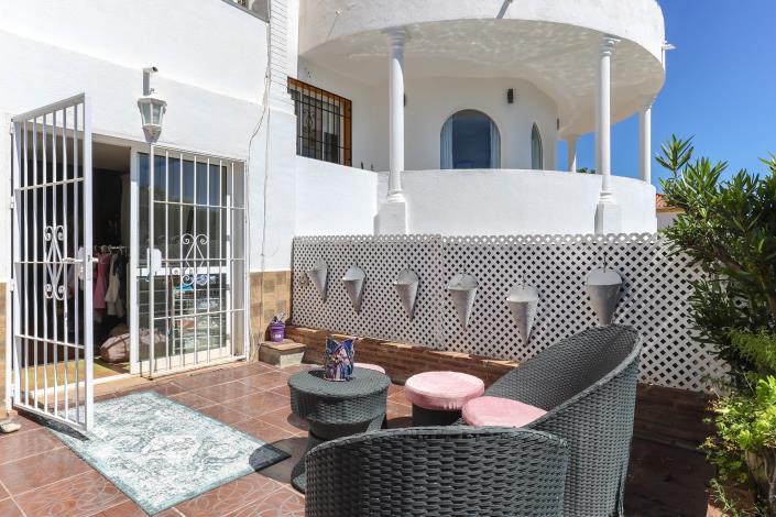 Image No.30-3 Bed Townhouse for sale