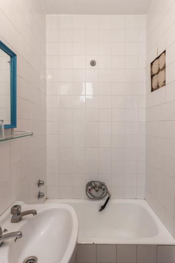 Image No.14-26 Bed Commercial for sale