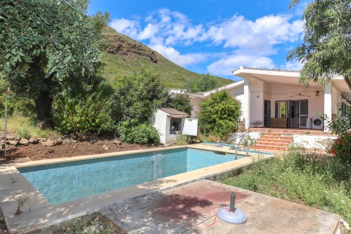 Image No.52-7 Bed Villa / Detached for sale