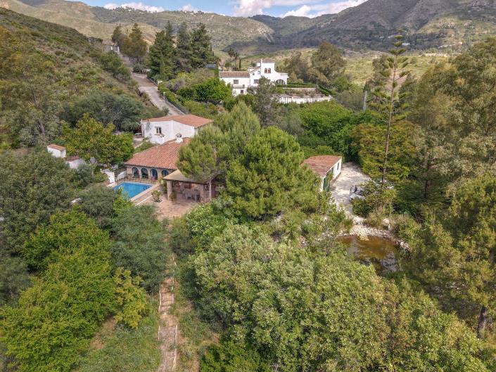 Image No.58-7 Bed Villa / Detached for sale