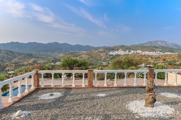 Image No.32-3 Bed Villa / Detached for sale